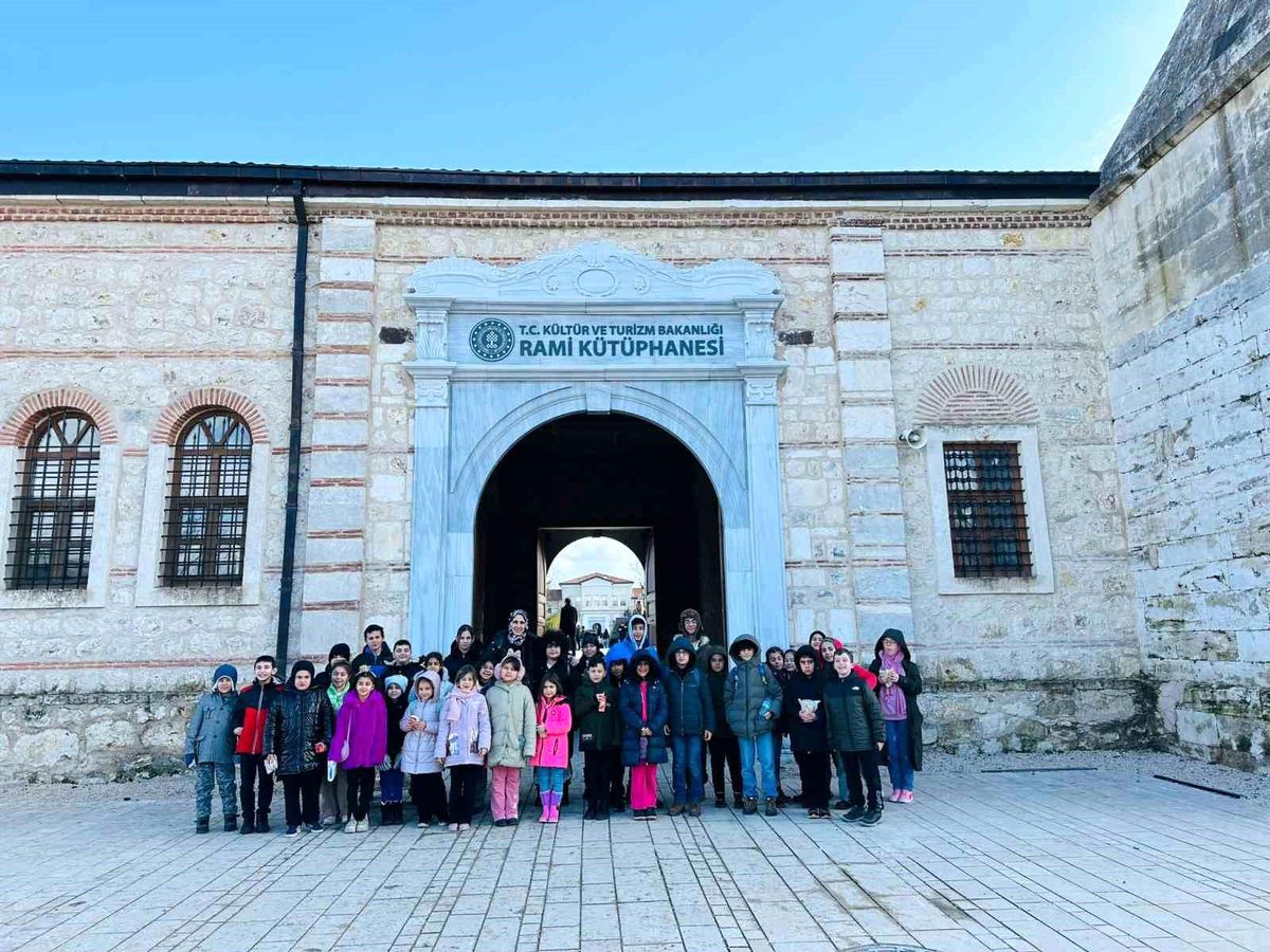 Başiskele Çocuk Kütüphanesi Minik Okurları İstanbul Gezisinde