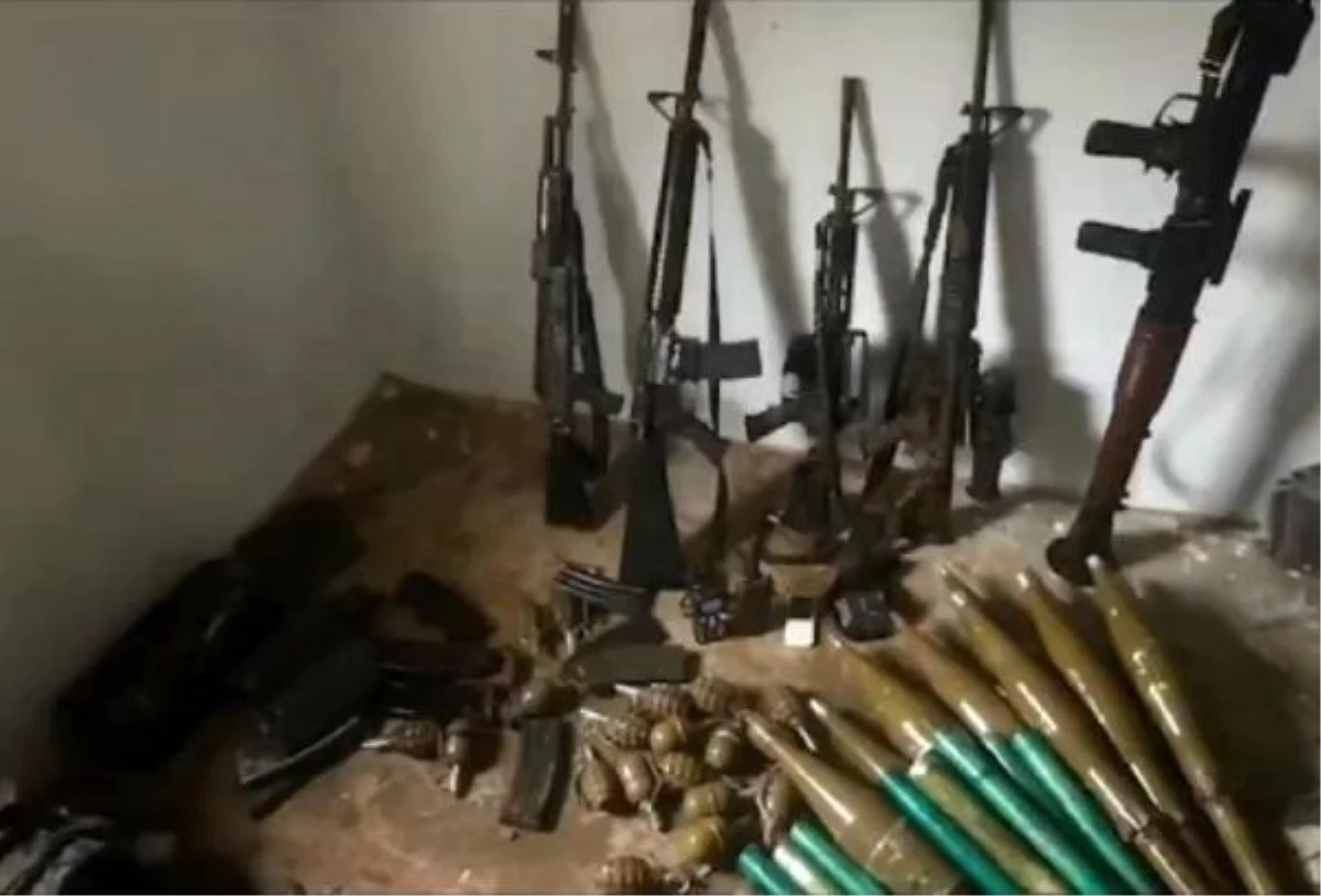 Zeytin Dalı bölgesinde teröristlere ait silah ve mühimmat ele geçirildi