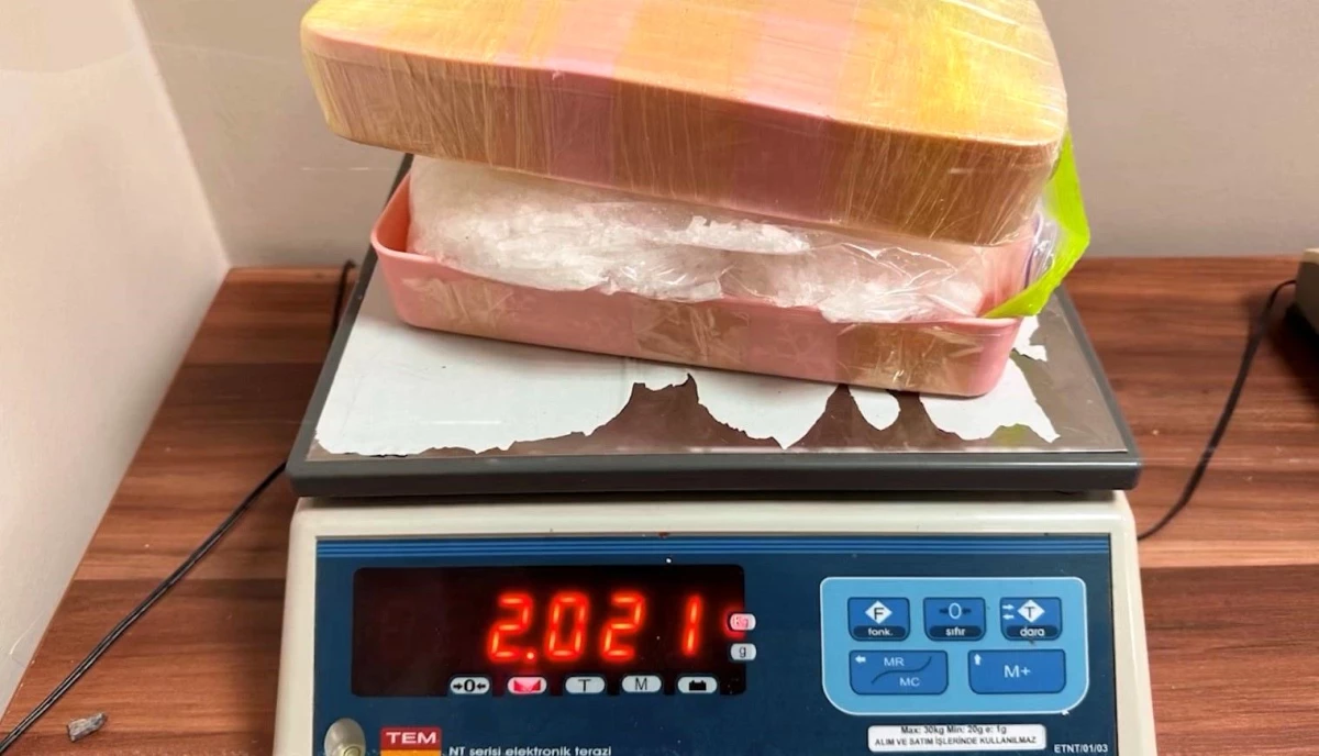 Muş\'ta yapılan aramada 2 kilo 21 gram metamfetamin ele geçirildi