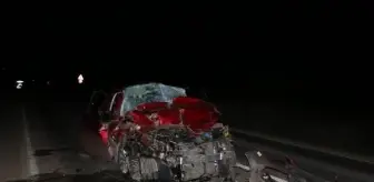 Kozan'da kamyona arkadan çarpan otomobilin sürücüsü hayatını kaybetti