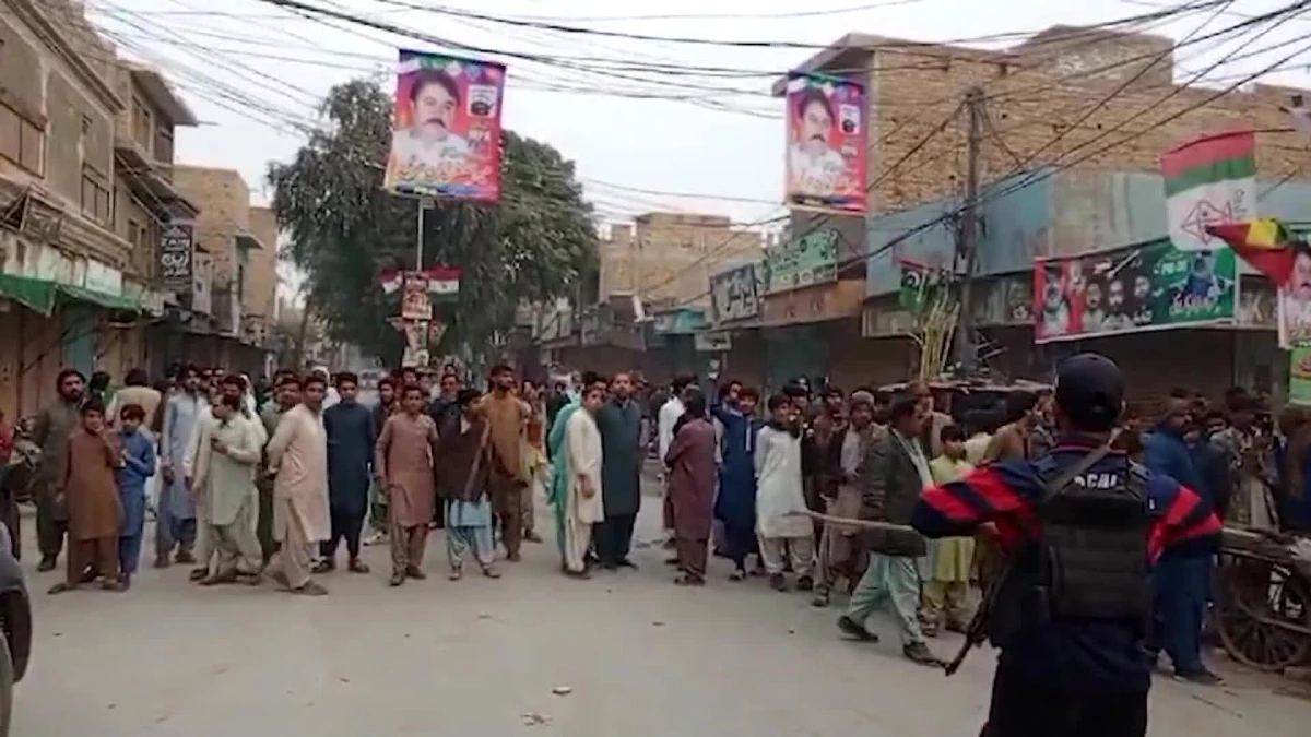 Pakistan\'da siyasi parti mitingine saldırı: 5 ölü, 5 yaralı