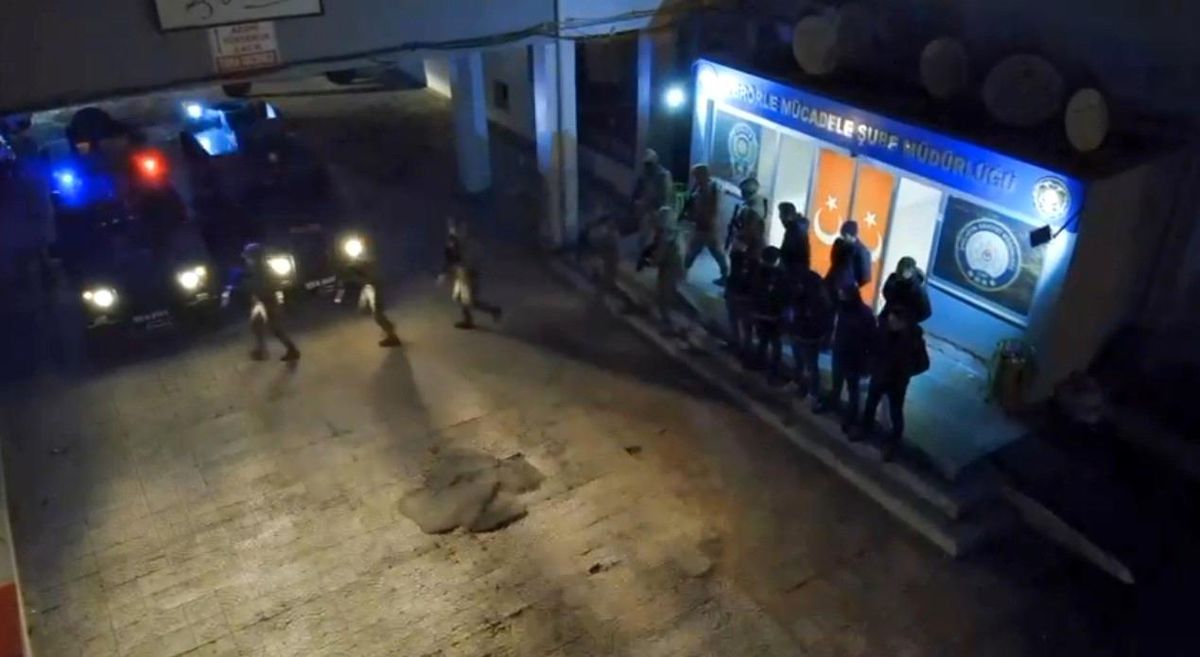 Şanlıurfa\'da DEAŞ operasyonunda 4 şüpheli gözaltına alındı