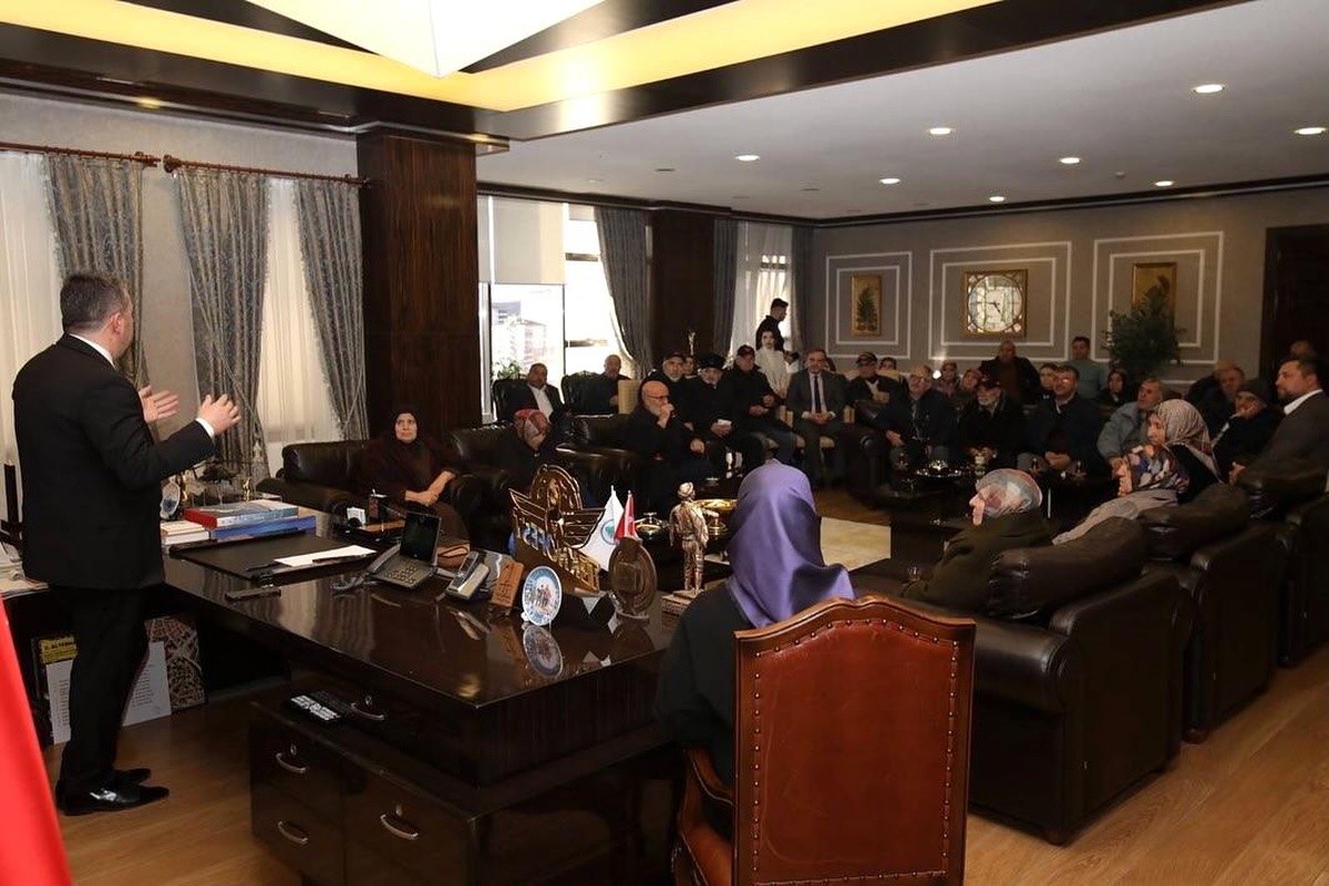 Şehit Yakınları ve Gaziler Pursaklar Belediye Başkanı\'nı Ziyaret Etti