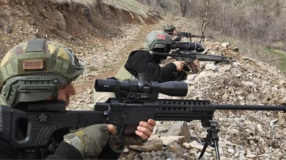 Suriye\'nin kuzeyinde taciz ateşi açan 13 terörist etkisiz hale getirildi