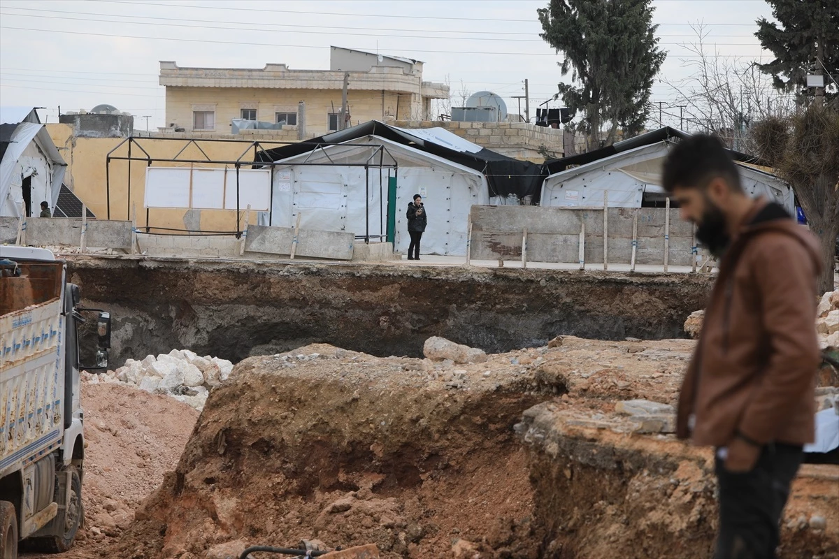 Suriye Sivil Savunması, Cinderes\'teki yıkılan okulun yeniden inşası için temel attı