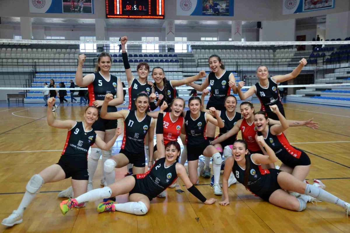 Turgutlu Belediyesi Kadın Voleybol Takımı 2023-2024 Sezonunu Galibiyetle Kapattı