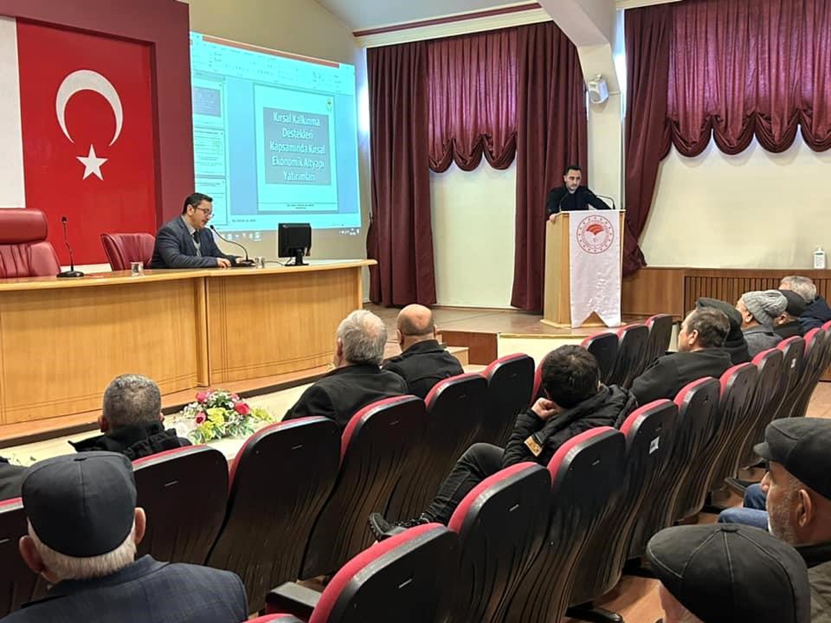 Kırsal Kalkınma Yatırımları Hakkında Çiftçilere Bilgilendirme Toplantısı Düzenlendi