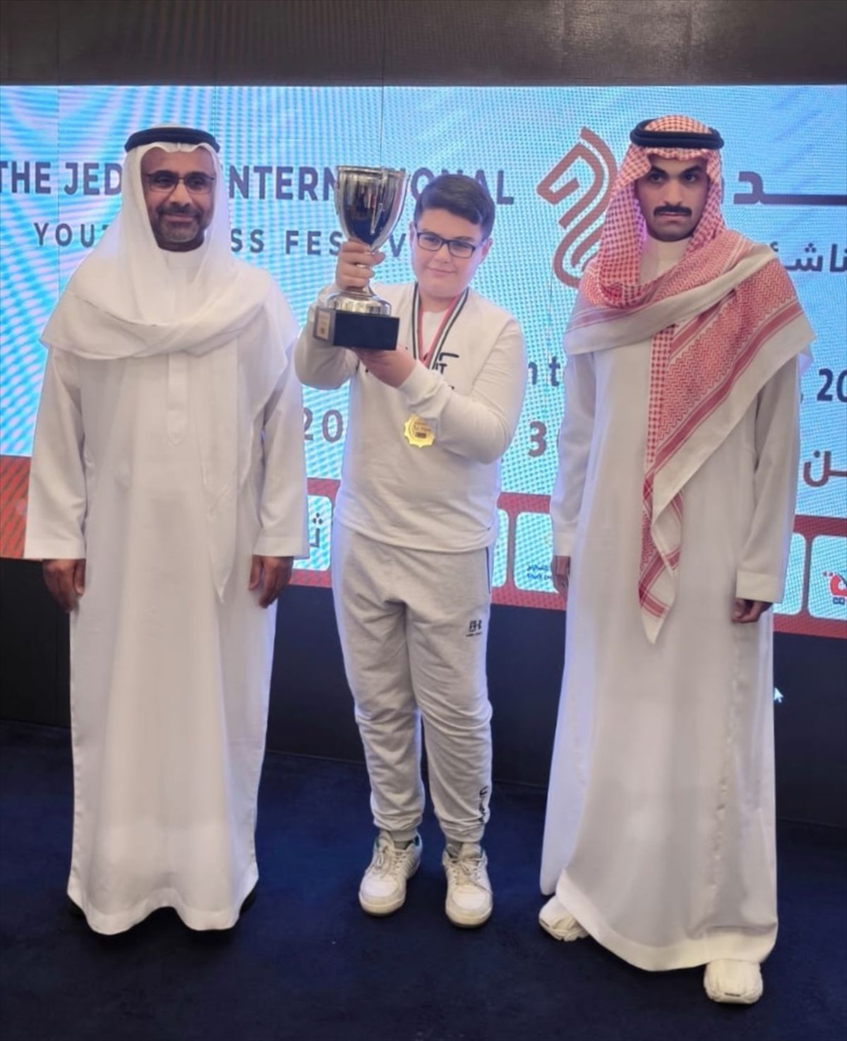 Yağız Kaan Erdoğmuş, Cidde Uluslararası Satranç Festivali\'nde şampiyon oldu