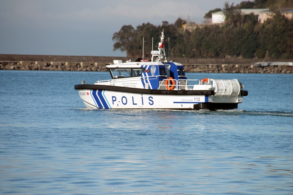 Zonguldak\'ta batan geminin kayıp mürettebatı için arama çalışmaları devam ediyor