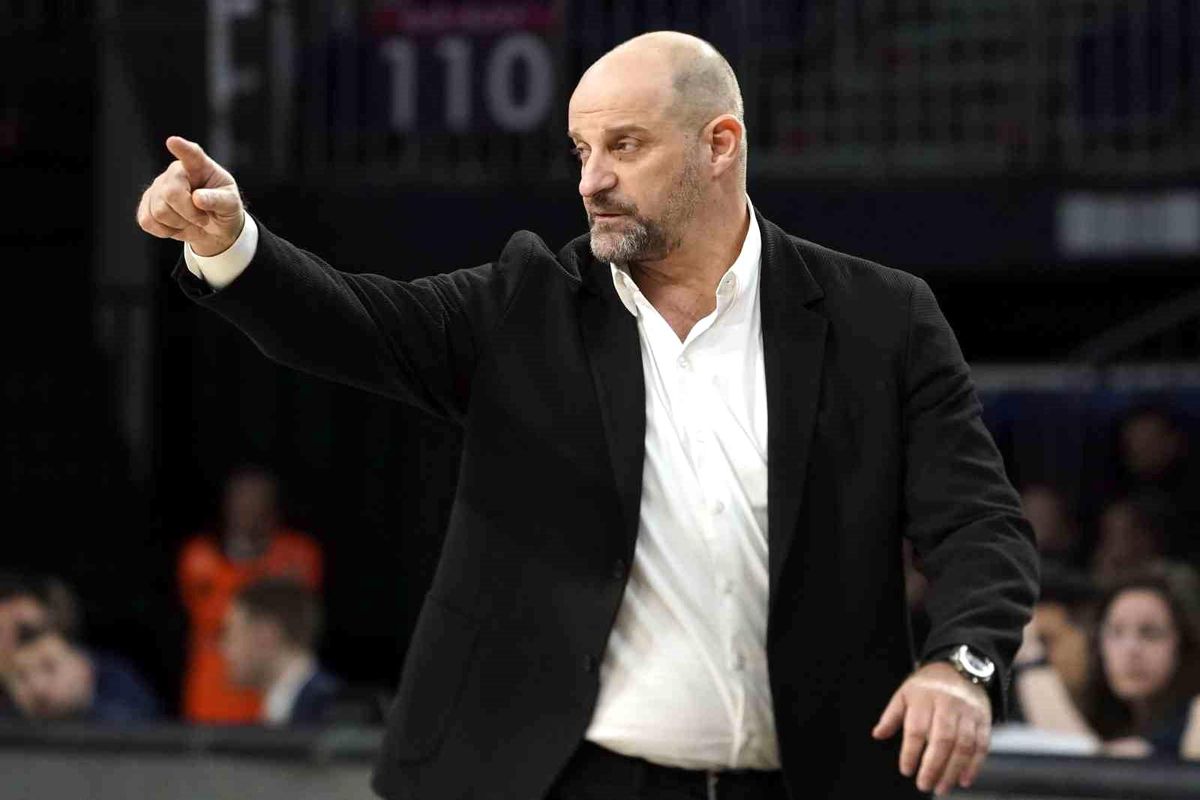 Galatasaray Erkek Basketbol Takımı Başantrenörü Zvezdan Mitrovic ile Yollarını Ayırdı