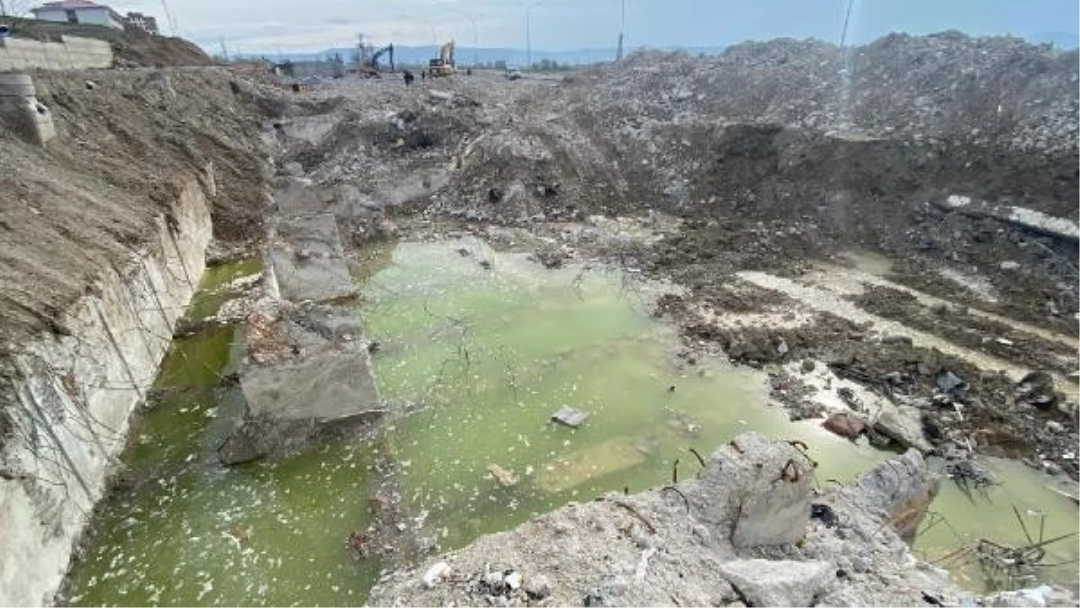 Kahramanmaraş\'ta depremde yıkılan Bad-ı Saba Konutları ile ilgili bilirkişi raporu: Sorumlu bulunmadı
