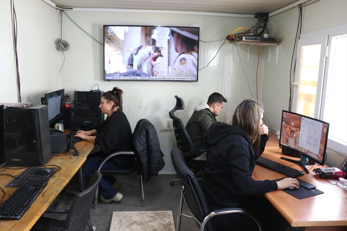 Adıyaman\'daki Gözde TV, deprem sonrası çadırda yayın yapıyor
