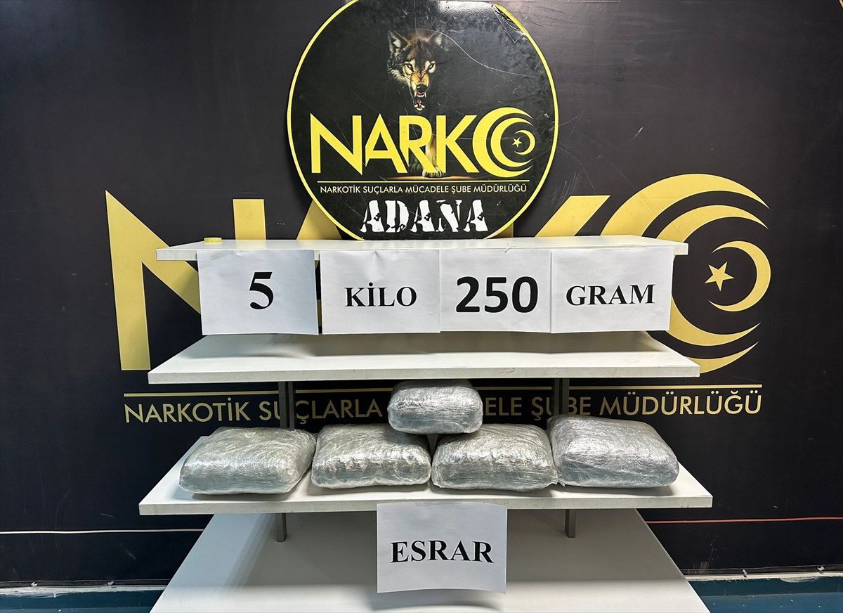 Adana\'da 5 kilo 250 gram esrar ele geçirildi, sürücü tutuklandı