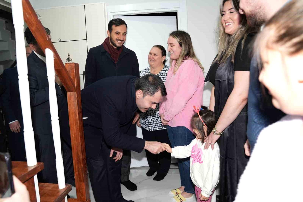 AK Parti İstanbul Büyükşehir Belediye Başkan Adayı Murat Kurum, deprem dönüşümü ve afet yardımı planlarını açıkladı