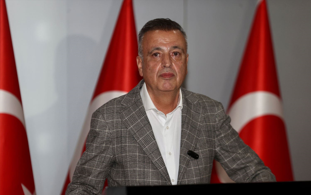 Ataşehir Belediyesi, İYİ Parti'nin CHP'yi teröre suçlaması iddialarını yalanladı
