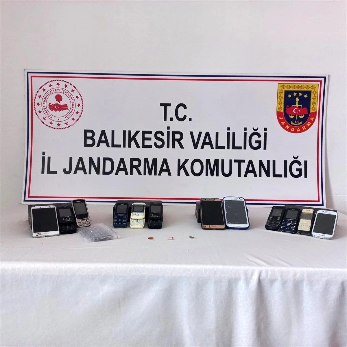 Balıkesir\'de FETÖ/PDY Silahlı Terör Örgütü ile İlişkili 4 Kişi Yakalandı