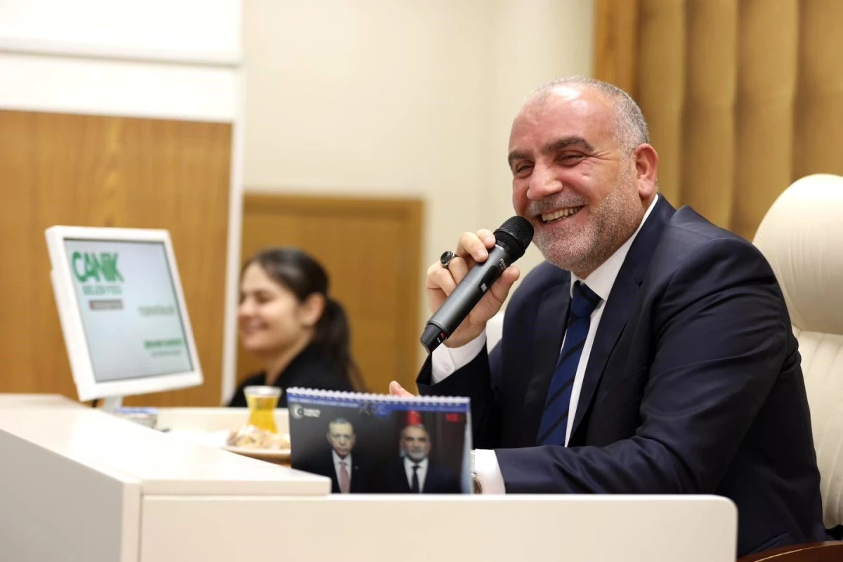 Canik Belediye Başkanı İbrahim Sandıkçı, ilçeye değer katan projelerle kente katkı sağlıyor