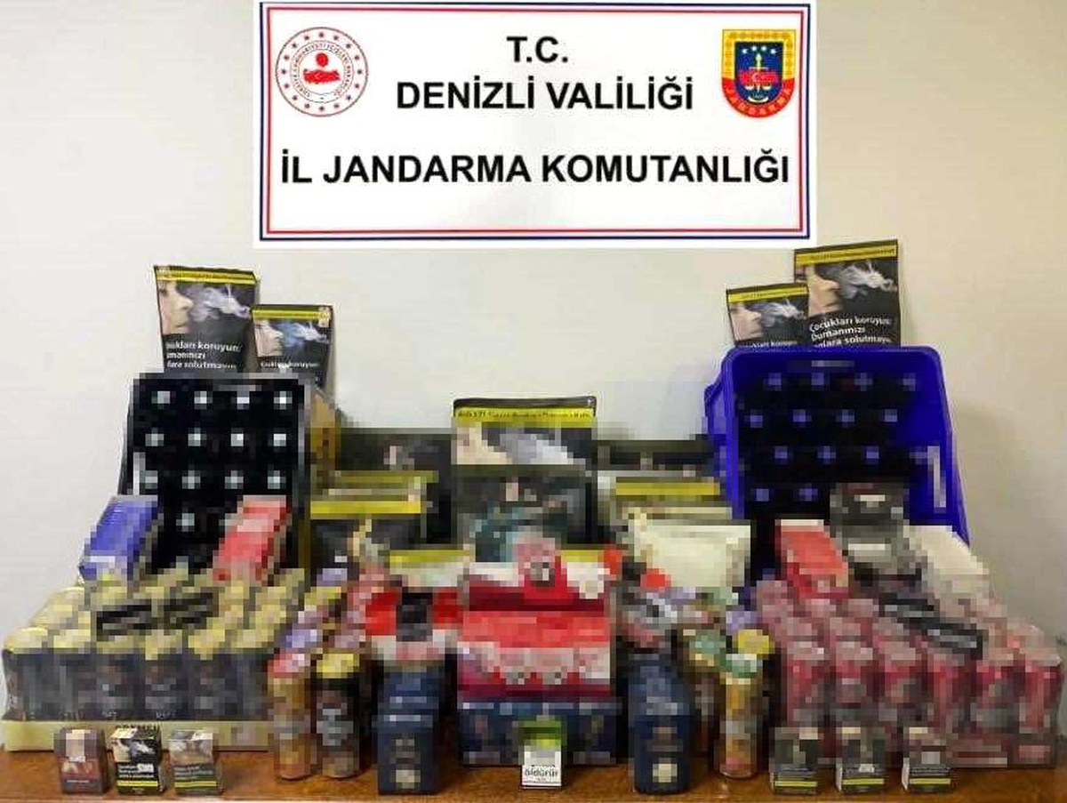 Denizli\'de Kaçak Tütün Operasyonu: 22 Bin 300 Makaron ve 17 Kilogram Tütün Ele Geçirildi