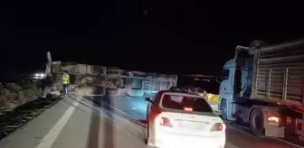Gübre Yüklü TIR Devrildi, 1 Kişi Yaralandı