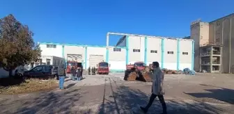 Gaziantep'te Kumaş Fabrikasında Çıkan Yangın Söndürüldü