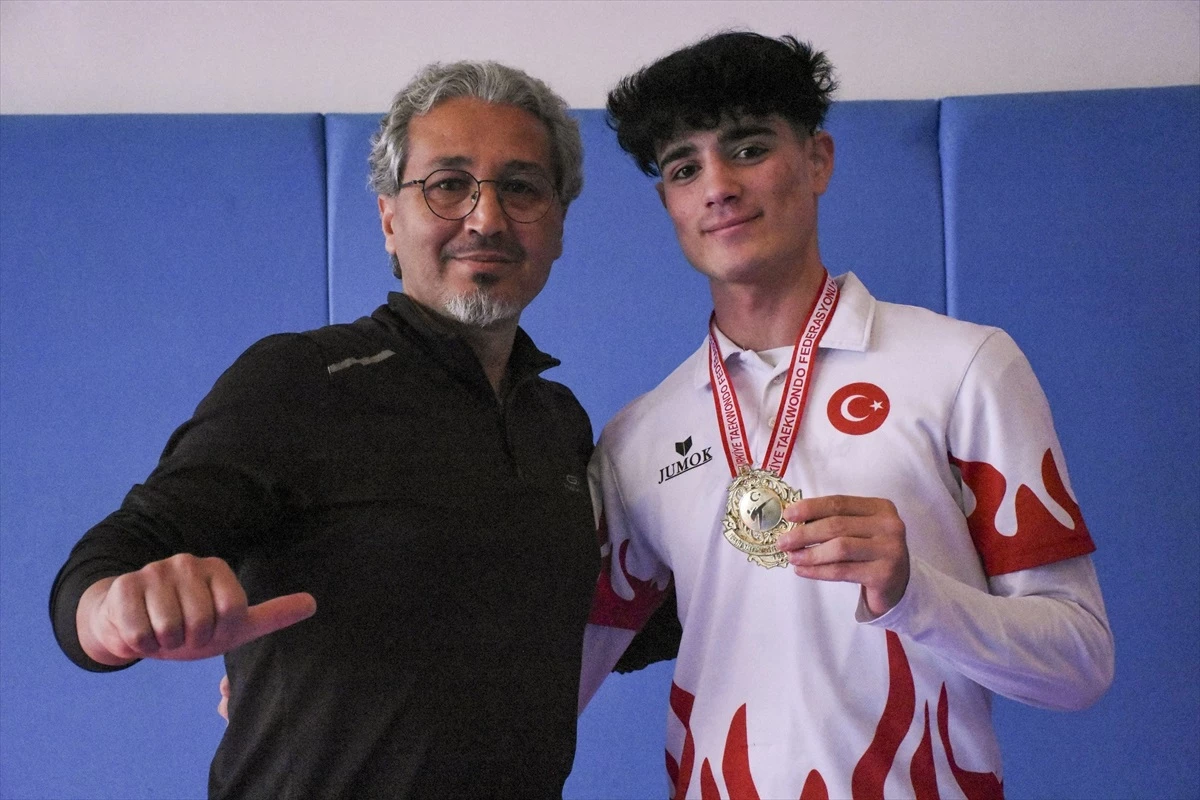 İşitme Engelli Sporcu Ali Can Fındık, Dünya Tekvando Şampiyonası\'na Altın Madalya Hedefiyle Hazırlanıyor