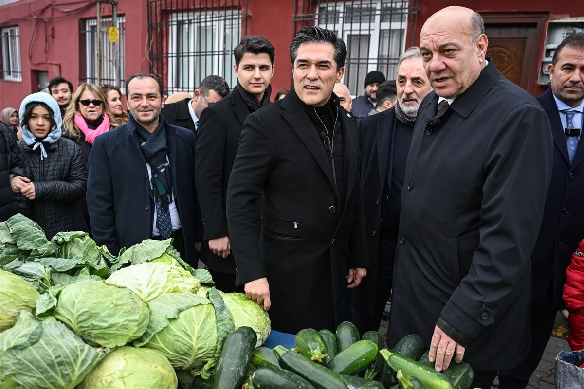 İYİ Parti İstanbul Büyükşehir Belediye Başkan adayı Buğra Kavuncu Okmeydanı\'nda ziyaretlerde bulundu