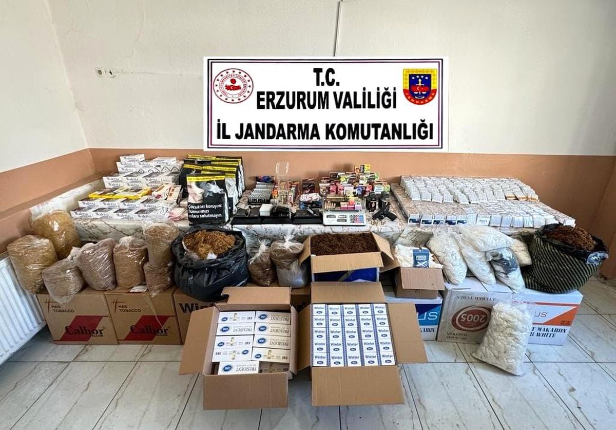 Erzurum\'da 100 Bin Adet İçi Tütünle Doldurulmuş Makaron Ele Geçirildi