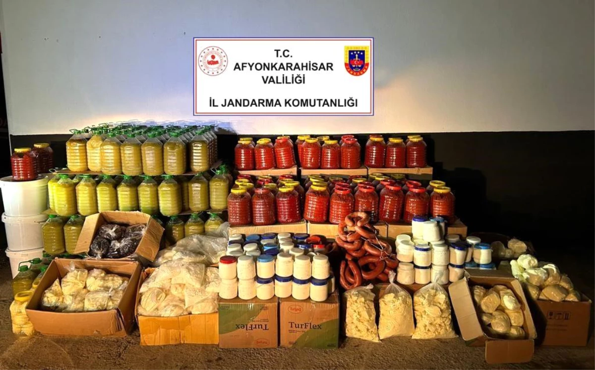 Afyonkarahisar\'da Sahte Zeytinyağı Operasyonu: Bir Ton Kaçak Gıda Ele Geçirildi