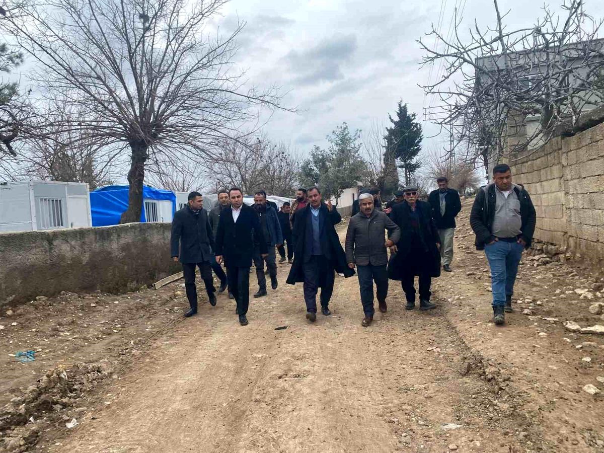 Besni Kaymakamı Çağlar Partal, Kargalı köyündeki yatırımları inceledi