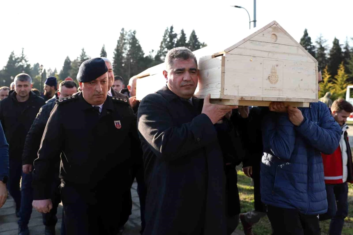 Kıbrıs Gazisi Hasan Demirtaş\'ın cenazesi Şehitlik Camiinde defnedildi