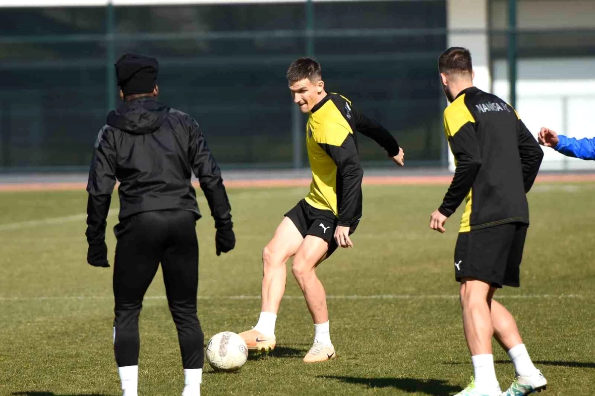 Manisa FK, Tuzlaspor maçı için hazırlıklarını sürdürüyor