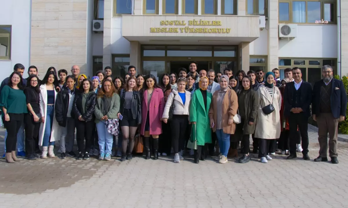 Mersin Büyükşehir Belediyesi, gençleri turizm sektöründe istihdam etmek için proje başlattı