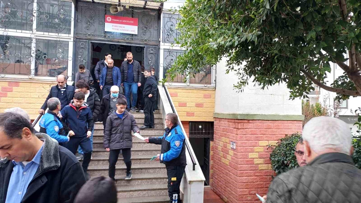 Mersin Emniyet Müdürlüğü Vatandaşları Dolandırıcılığa Karşı Bilgilendiriyor