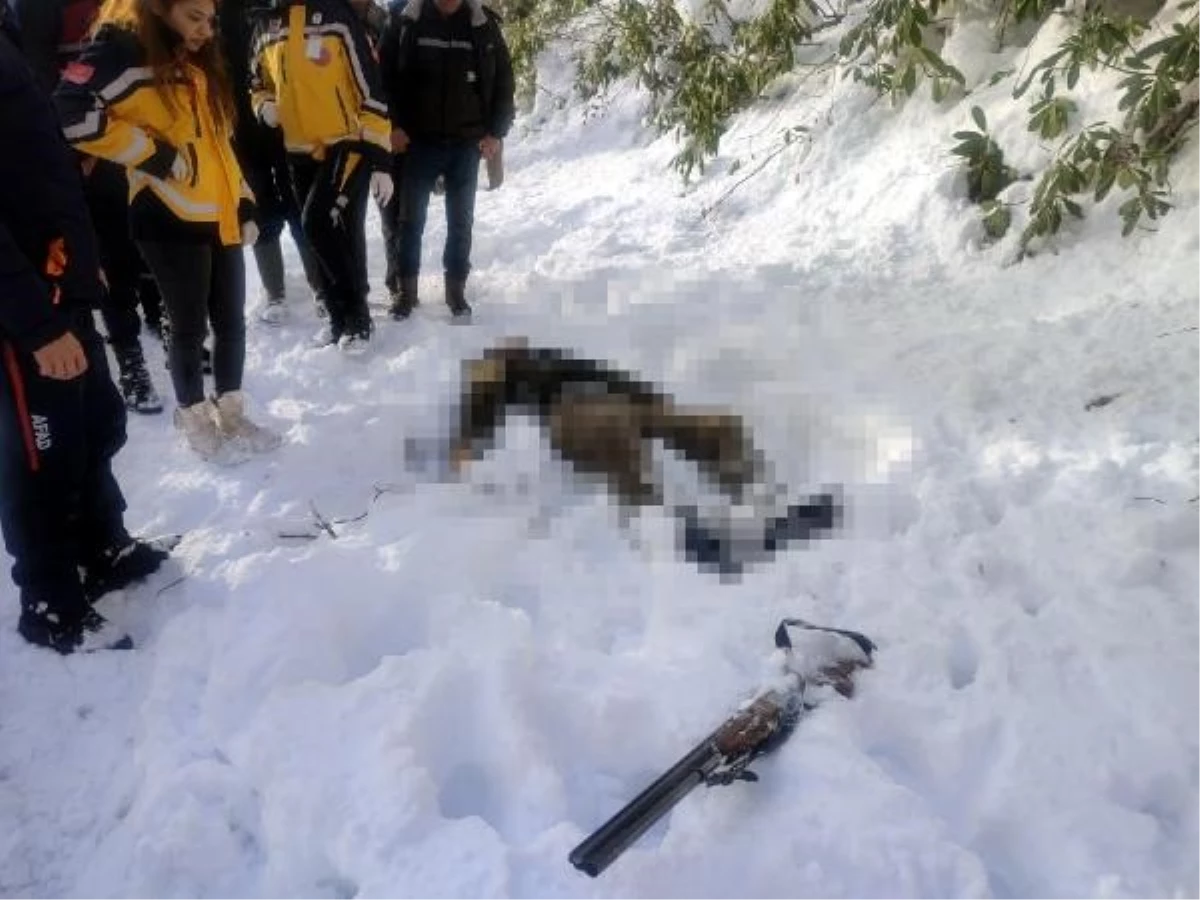 Zonguldak\'ta avlanmaya giden 2 avcıdan biri donarak öldü