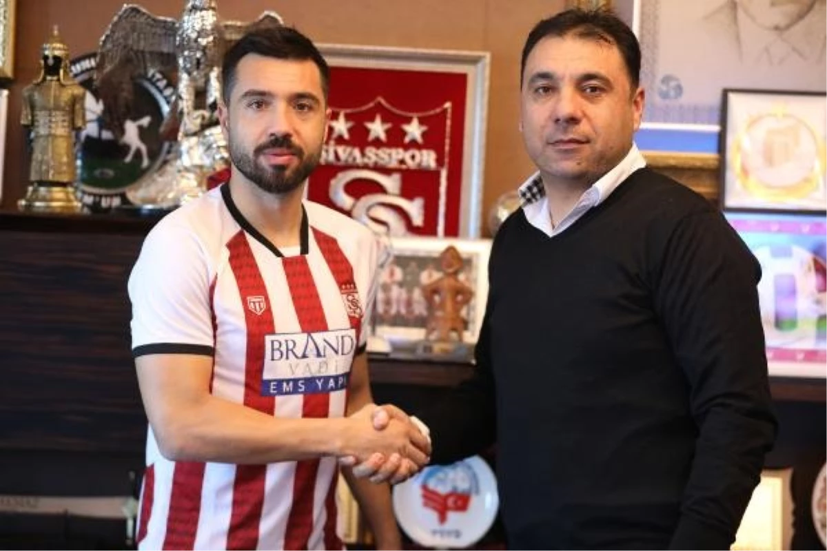 Sivasspor, İbrahim Akdağ\'ı transfer etti