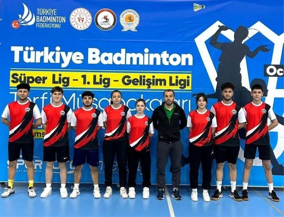 Kayseri Talas Gençlik ve Spor Kulübü Badminton Takımları 1. Lig\'e Yükseldi