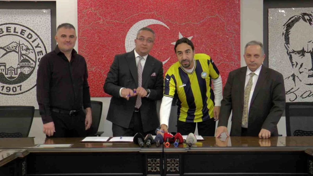 Talasgücü Belediyespor, İbrahim Öztürk\'ü renklerine bağladı