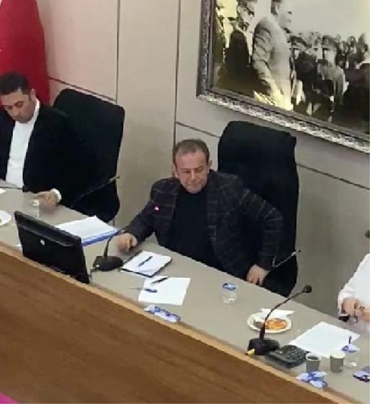Bolu Belediye Başkanı Özcan Zafer Partisi adayıyla tartıştı, zabıta müdürünü görevden aldı