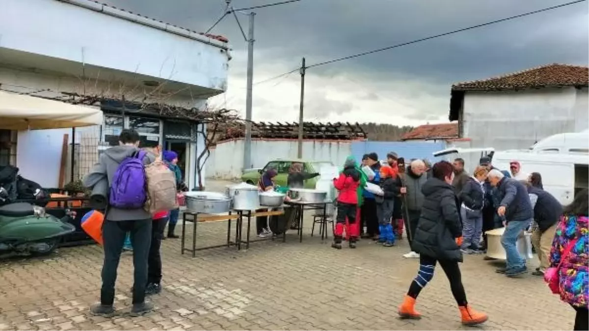 Emre Kuruoğlu'nun anısına Kazdağları'na zirve yürüyüşü yapıldı