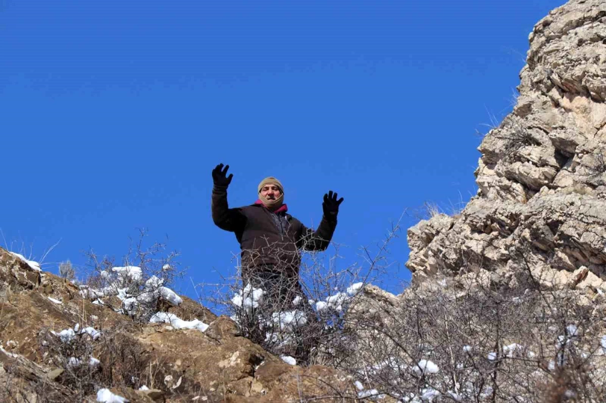 Erzurum\'da 65 yaşındaki \'Yalnız Kurt\', her gün 10 dakikada Sitare Dağı\'na tırmanıyor