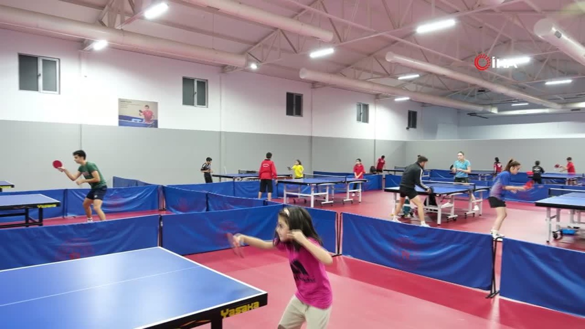 Yalova Belediyespor Masa Tenisinde Sporcu Fabrikası Gibi