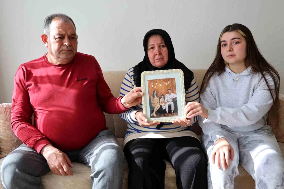 Taşkın ailesinin acı bekleyişi sürüyor! Depremde kaybolan üç kişilik aileden 1 yıldır haber yok