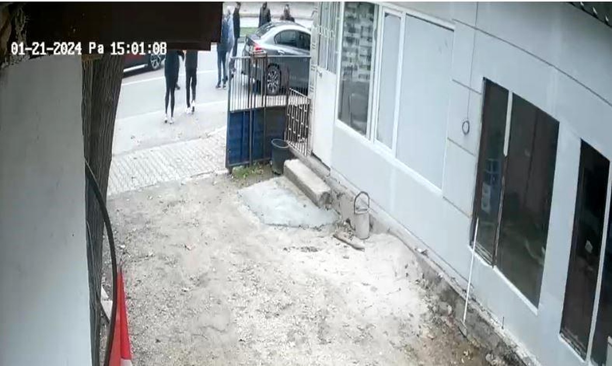 Antalya\'da Sömestir Tatilinde Kalp Krizi Geçiren Öğrencinin Cenazesine Giderken Kaza Geçiren Genç Kız Hayatını Kaybetti