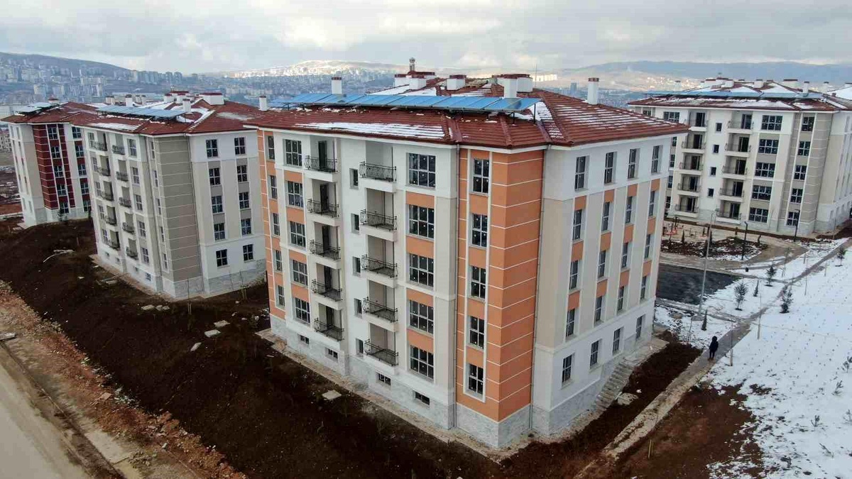 Elazığlı afetzedeler için TOKİ konutları tamamlanıyor