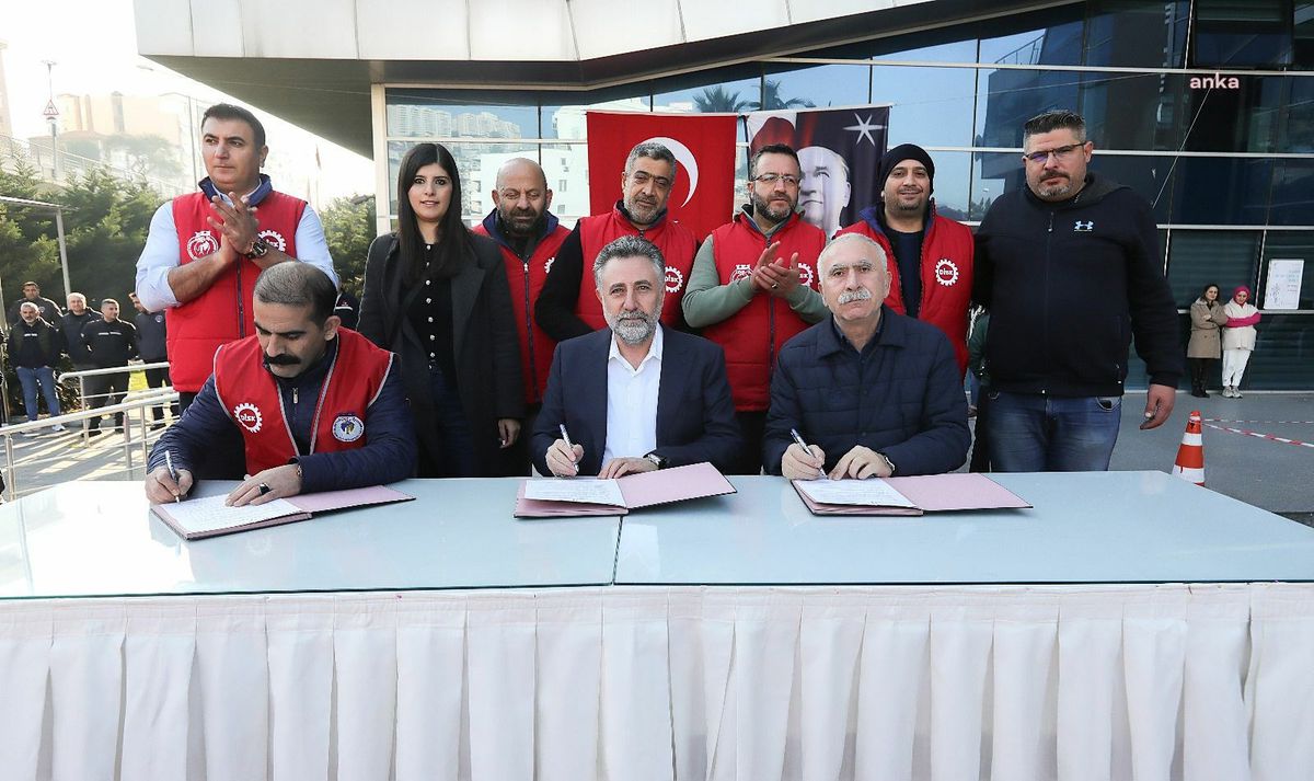 Bayraklı Belediyesi\'nde 1285 işçiyi kapsayan toplu iş sözleşmesi güncellendi