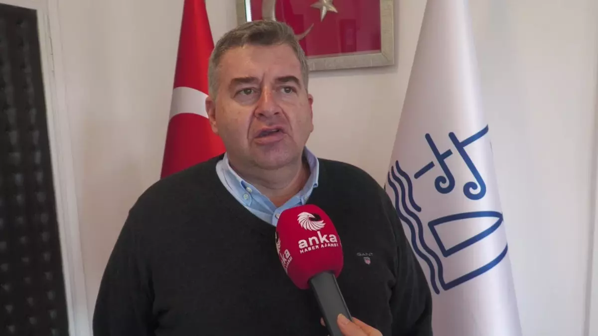 Çeşme Belediye Başkanı Ekrem Oran, CHP\'nin kararından dönmesini istedi