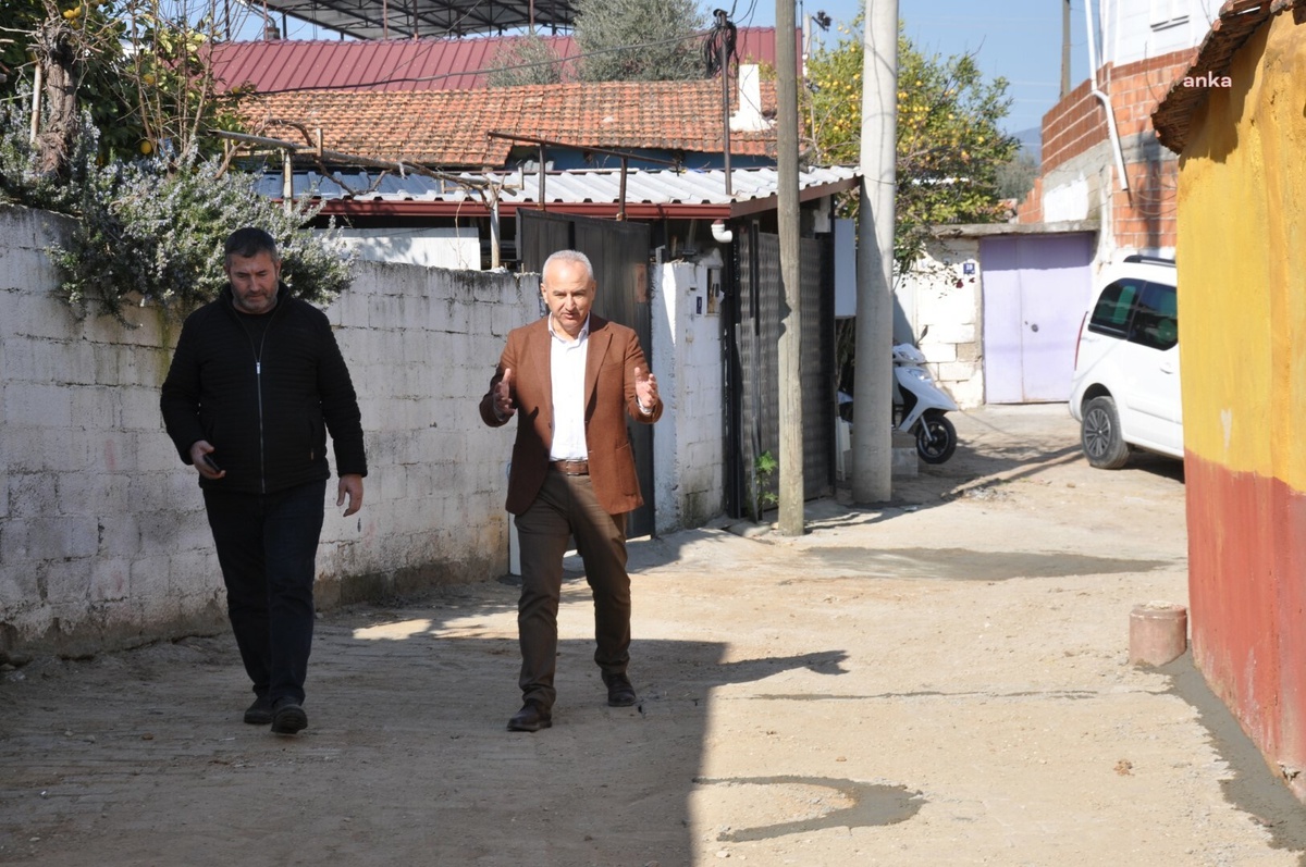 Çine Belediyesi, doğal gaz çalışmaları nedeniyle bozulan yolları yeniliyor