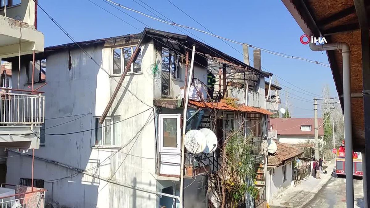 Döndüğünde tamir ettiği çatıyı yanarken buldu