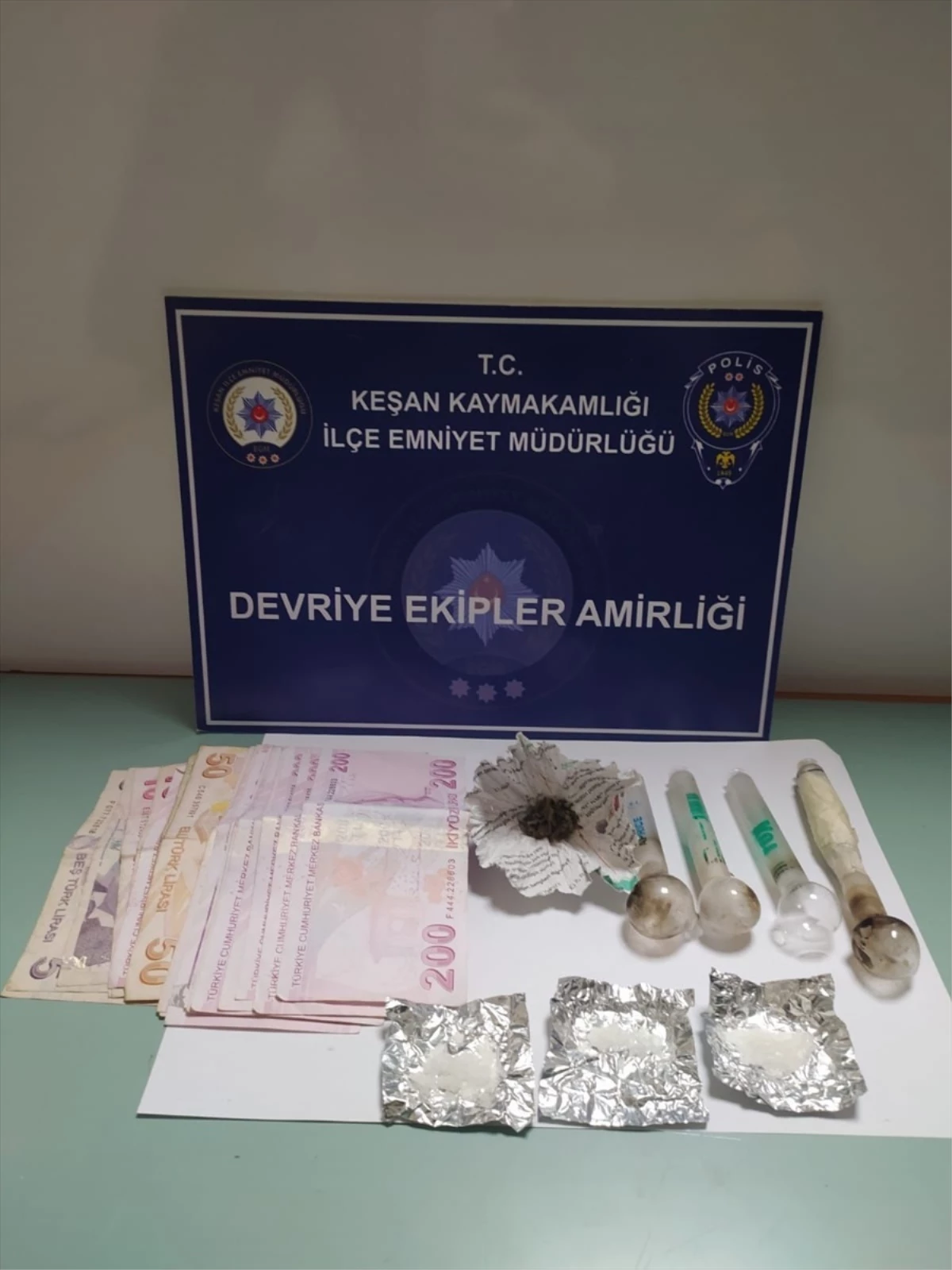 Edirne\'de Uyuşturucu Operasyonunda 12 Zanlı Gözaltına Alındı