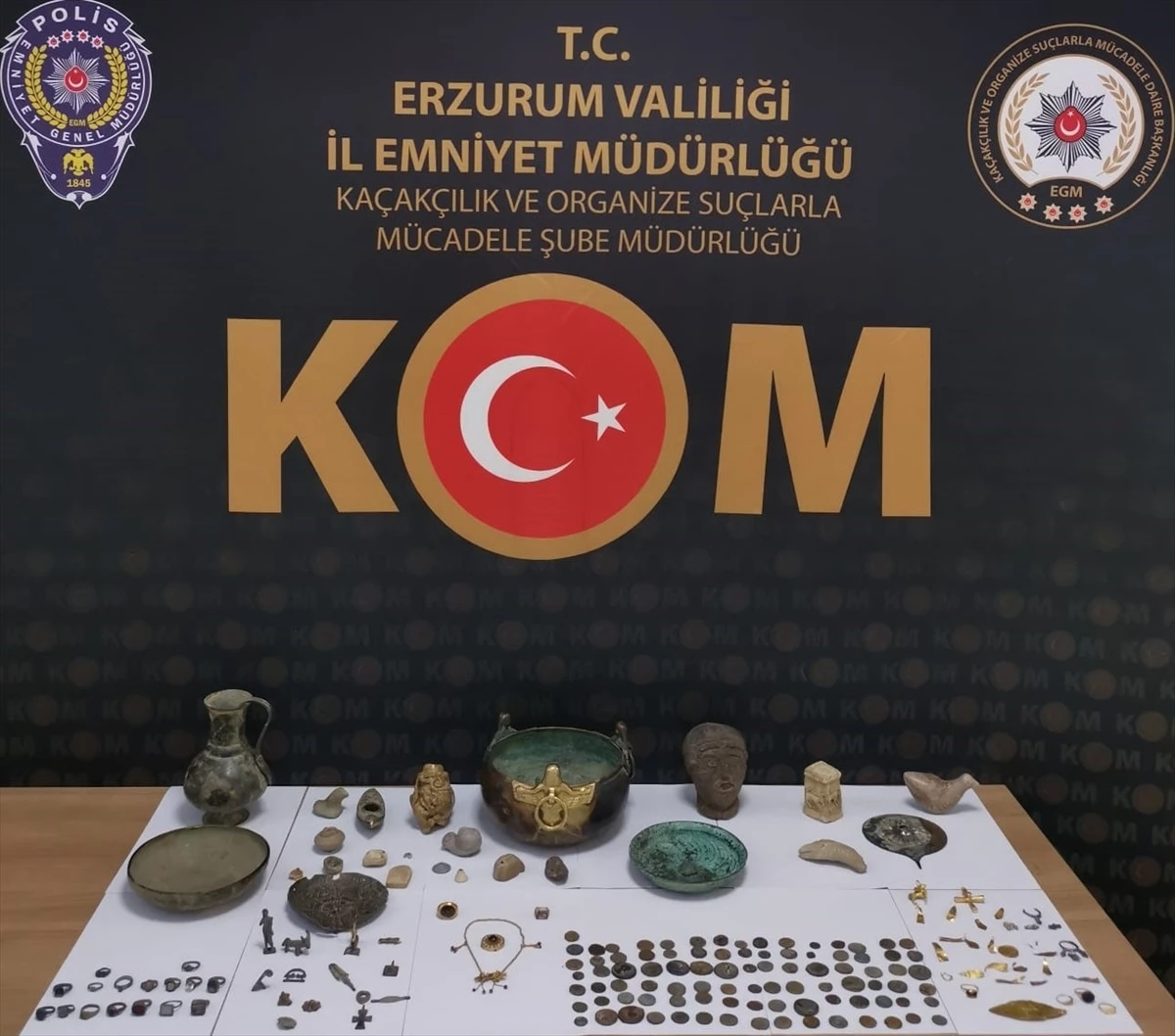 Erzurum\'da yapılan aramada 182 tarihi obje ele geçirildi, 5 şüpheli gözaltına alındı